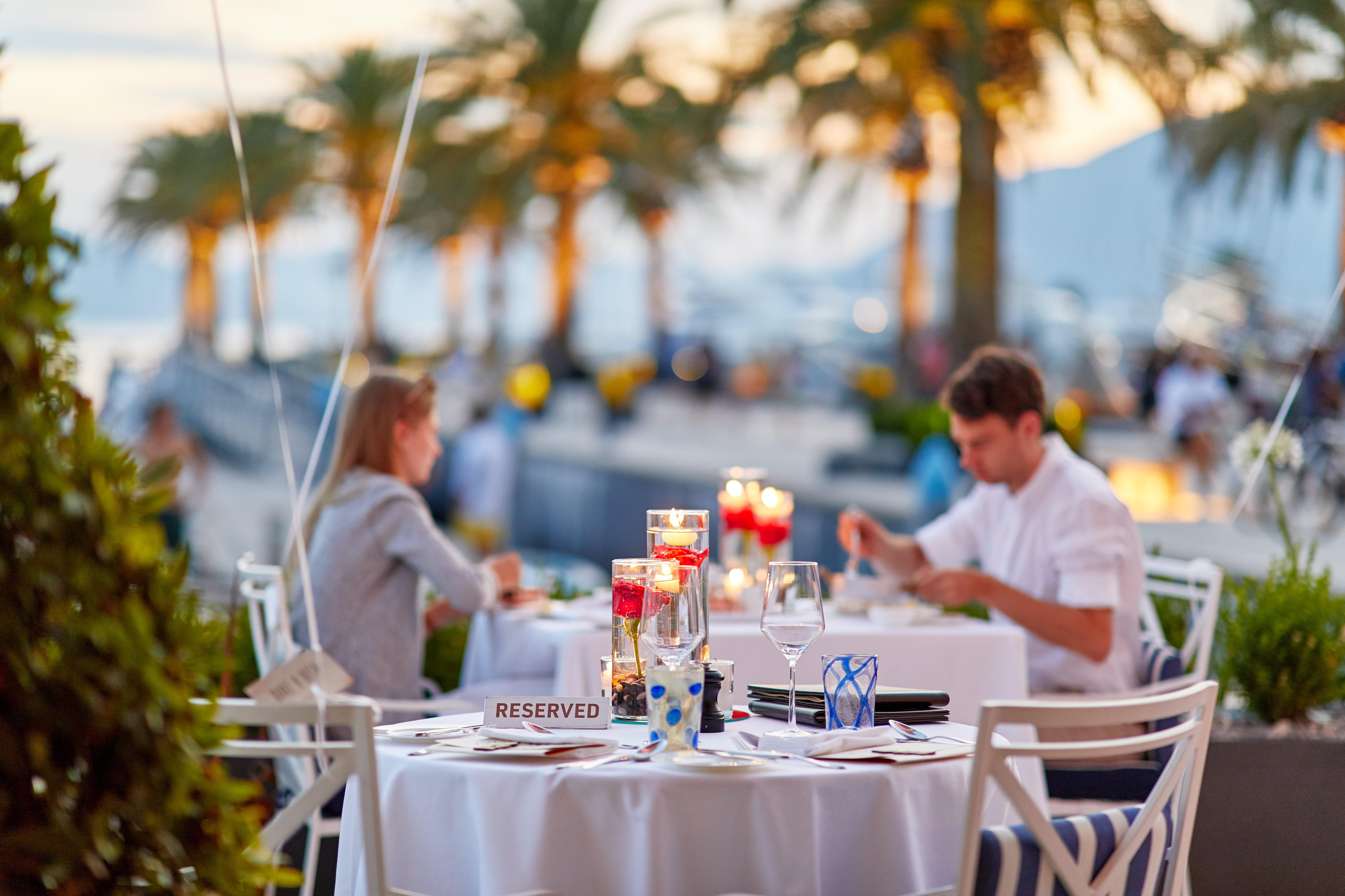 Regent Porto Montenegro Tivat Ngoại thất bức ảnh The Yacht Club