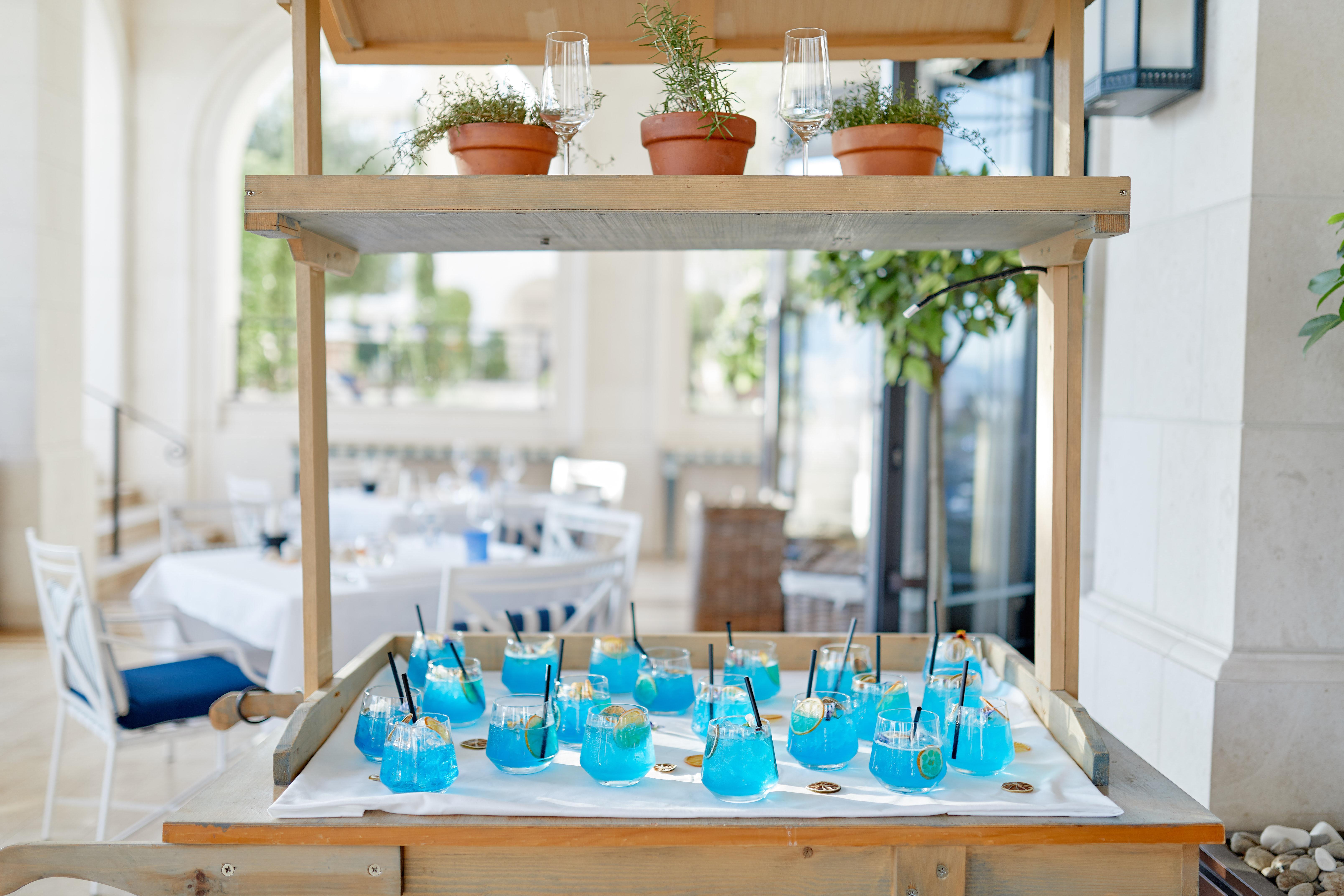 Regent Porto Montenegro Tivat Ngoại thất bức ảnh A display of blue curaçao