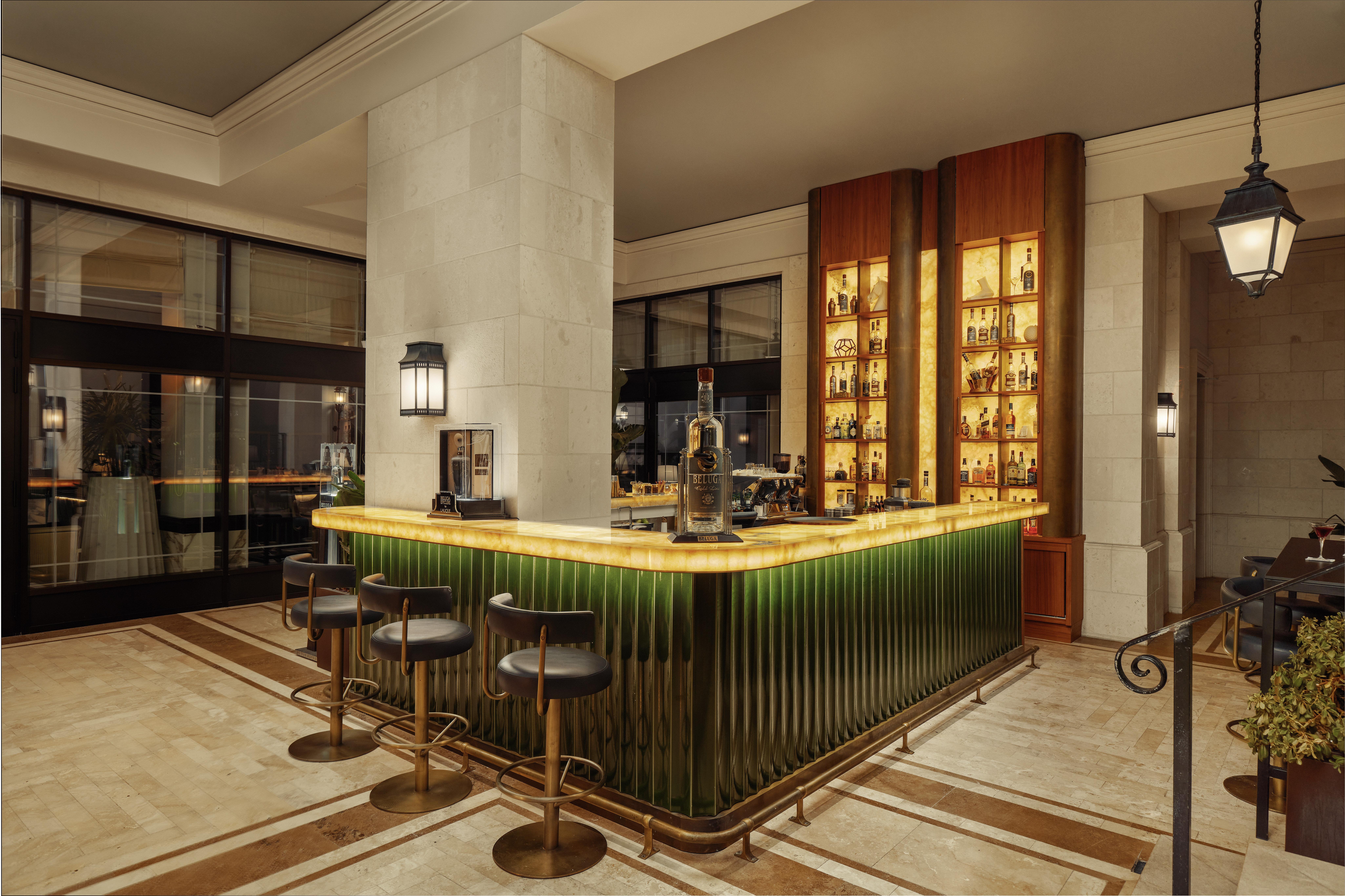 Regent Porto Montenegro Tivat Ngoại thất bức ảnh The bar at the hotel