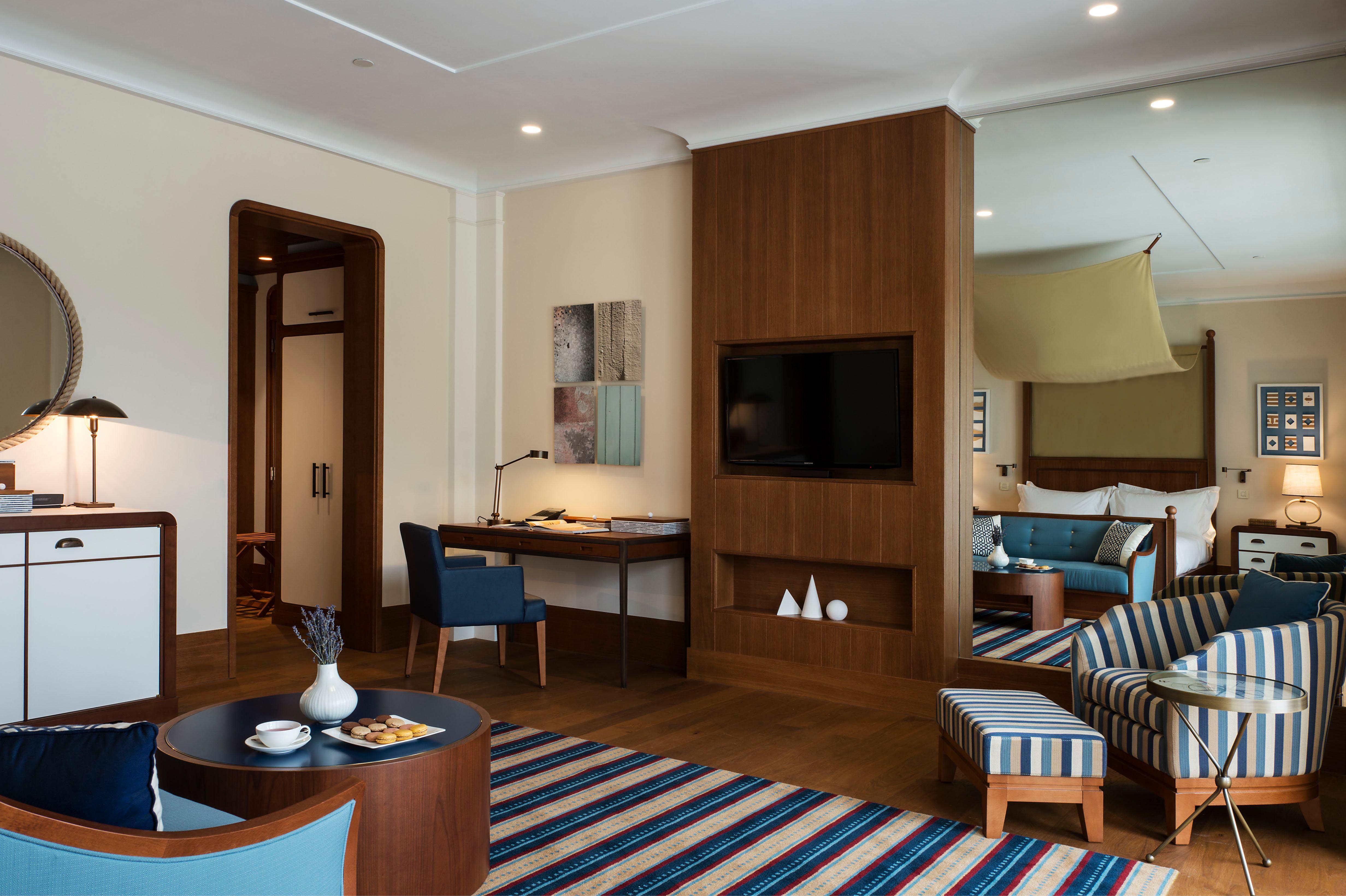 Regent Porto Montenegro Tivat Ngoại thất bức ảnh Suite at the hotel