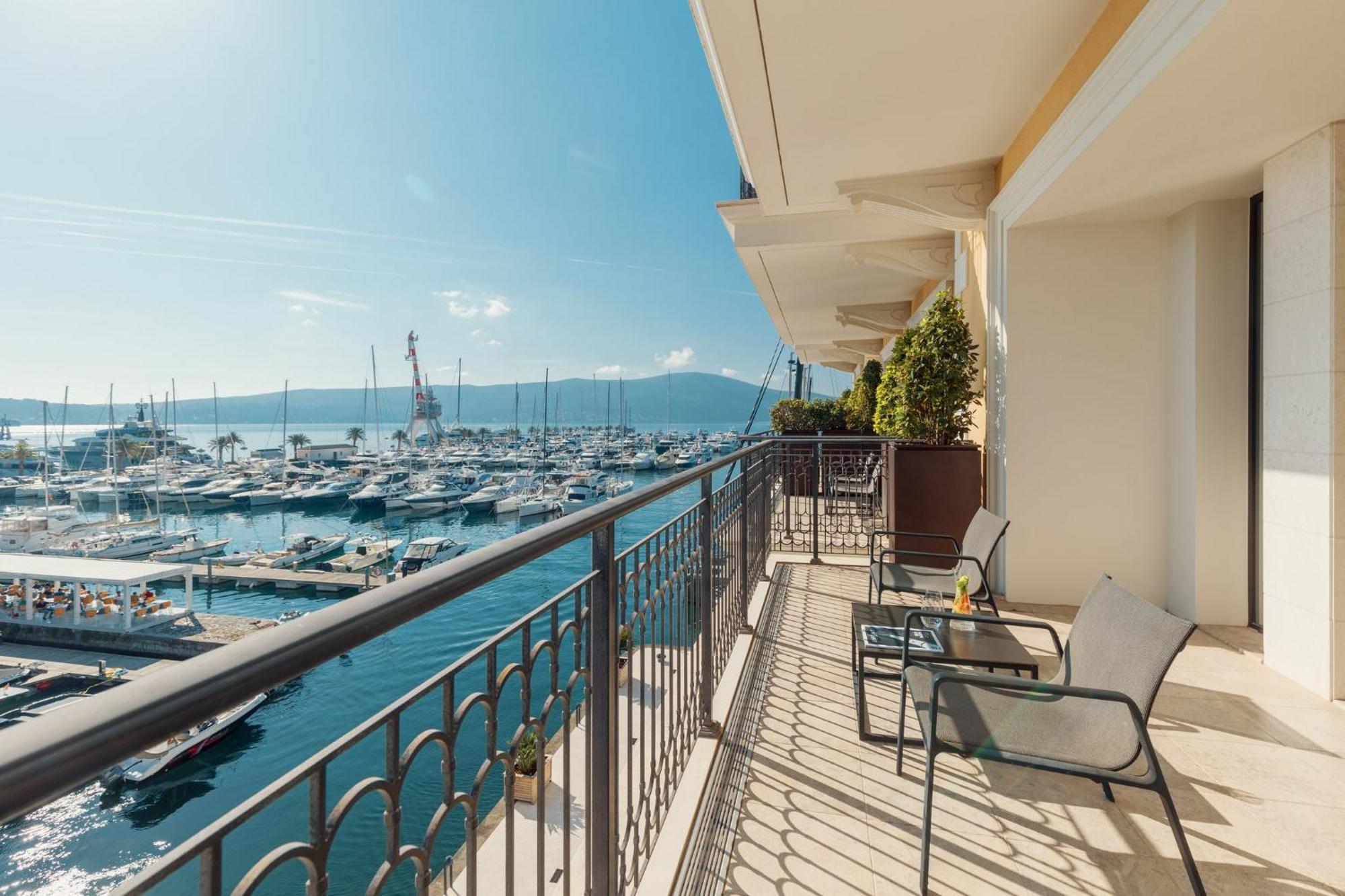 Regent Porto Montenegro Tivat Ngoại thất bức ảnh View from the hotel